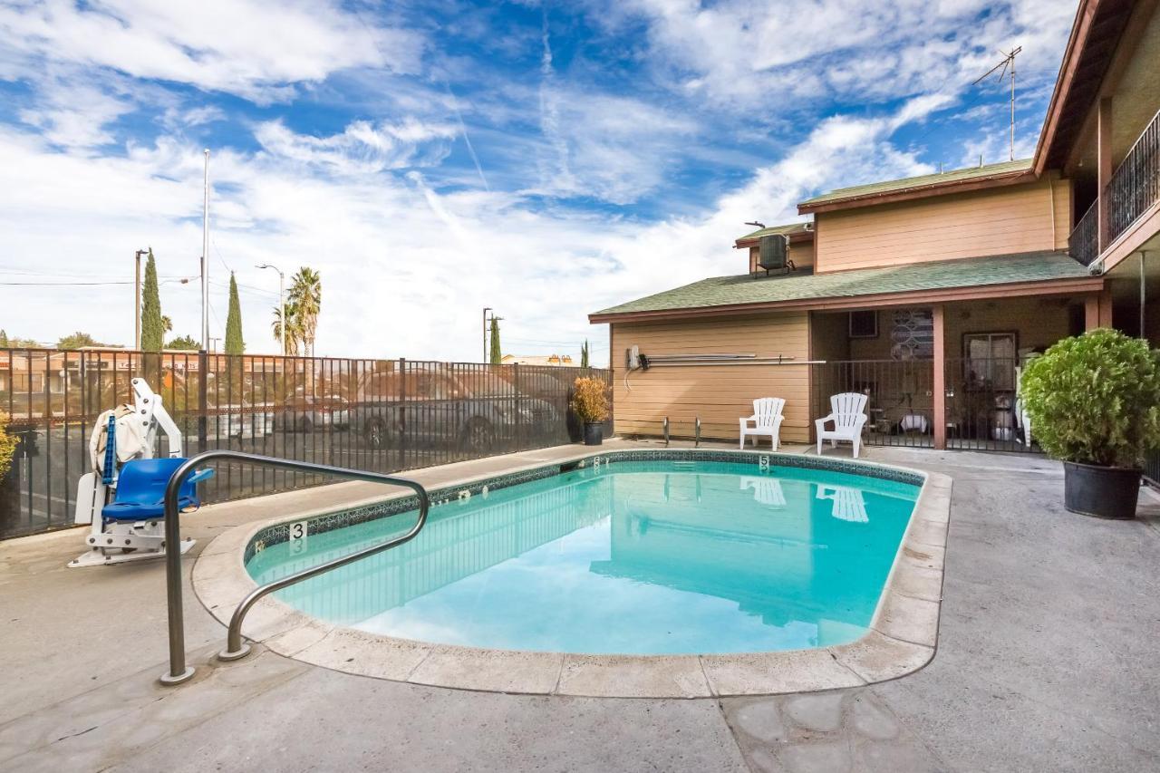 Quality Inn Victorville - Hesperia I-15 Kültér fotó